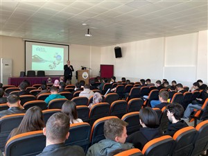 Mühendislik Fakültesi Öğrencilerine Ortak Eğitim Programı Anlatıldı